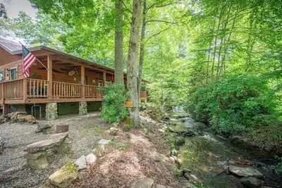 Creekfront Cabin w/ Hot Tub! Motorcycle Friendly!