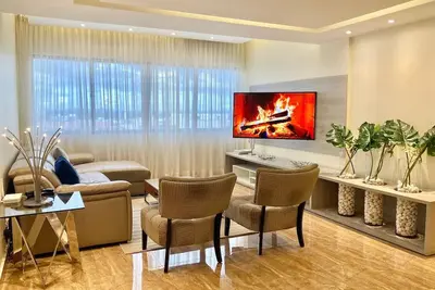 Image de Lovely Apartment in the Heart of the City: Renovated, Stylish Decor