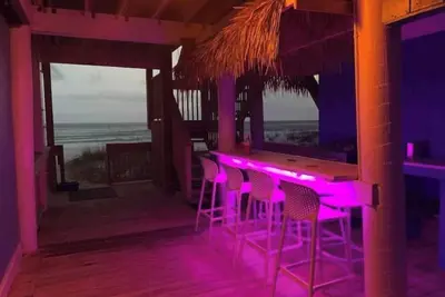 Image de 🦩Beach Please 🏖 Waterfront 🌴Private Beach 🏝