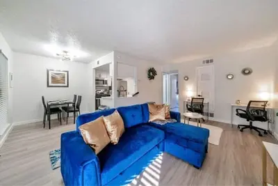 Image de Clean & modern close to Hospitals