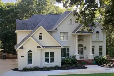 Image de Large Golf Course neighborhood 4 Bd, 4. 5 Ba