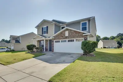 Image de Spacious Gastonia Home w/ Pool Access!