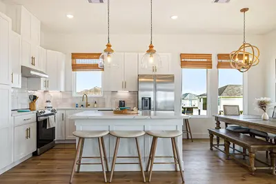 Image de Sol Vacation | Idyllic house in Freeport with easy beach access, marble finishes