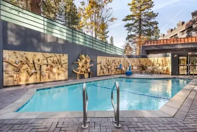 Image de Tahoe Seasons, a Hilton Vacation Club - Jr 1 Bdr Access Roll in Shower
