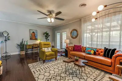 Image de WanderLust Mid-Mod House 3Br/2Ba/2Ga Near I27/I40