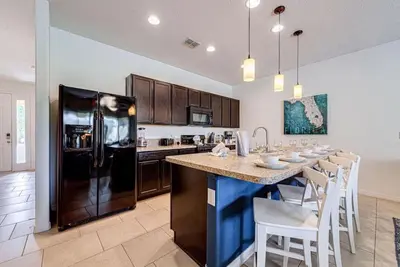 Image de Once upon a townhome - minutes from Disney