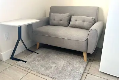 Image de 2Bedroom 1Bath Seperate Entrance Lower-level Quiet, Cofy and Convenience