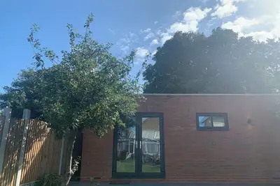 Image de Timothy and Shekinah Apartments New Builds in Kent