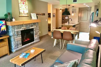 Image de Cozy mountain retreat - Outdoor Hot Tub Access.