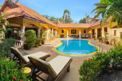 Image de Tropical pool villa, perfect for big families, group getaways & family reunions