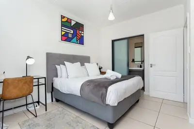 Image de Auraluxe Safe & Cozy Apartment with restaurant, pool and gym in complex
