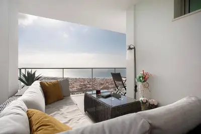 Appartement 'Nazaré Dream View' avec vue sur la mer, piscine partagée et Wi-Fi