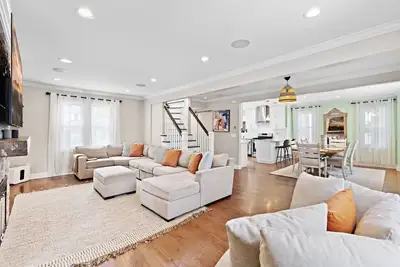 The Bennett I Flagship Oasis