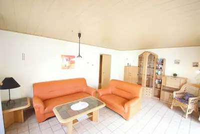 Image de Dreistöckiges Haus in Zentraler Lage für Sie und Ihren Freund auf Vier Beinen
