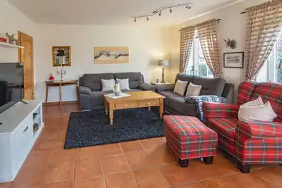 Image de Friesenhaus Heike, 6 Personen Zzgl. Kleinkind, Garten, 3 Schlafzimmer, 128 m²