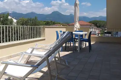 Image de Brand new apartment with large terrace near the sea