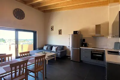 Image de Quiet vacation apartment by the pond Pet-friendly in Schmidt