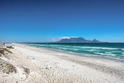 Image de 103 LaCabina Bloubergstrand