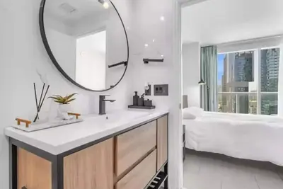 Image de High-end Brickell Condo w/ Dedicated Work Space