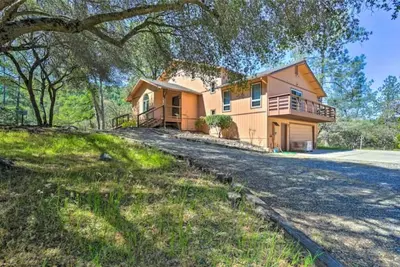 Image de Hilltop Villa with Panoramic Views. \n