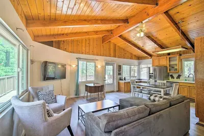 Image de Mountain High Cabin - 2000 sq ft - 8 beds - Central Ac