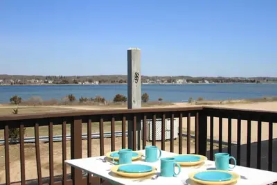 Image de Vacation Rental in the Heart of Misquamicut Beach