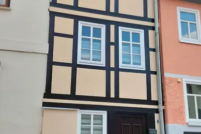 Image de Narrow & tall - Welcome to the narrowest house in Bad Frankenhausen