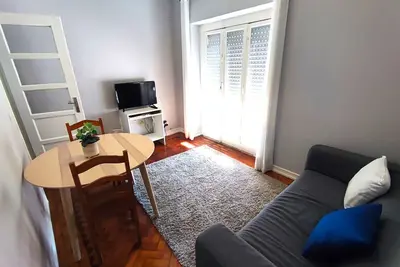 Image de Lisbon traditional T2 with balcony in Damaia, Lisbon