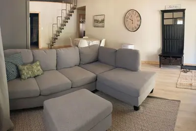 Image de Guesthouse on peaceful 11+ acre homestead! Pet friendly!