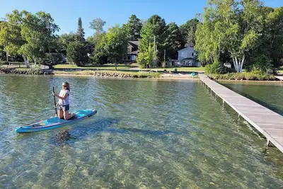 Image de Crystal Lake Paradise - Gorgeous Lakefront Luxury!