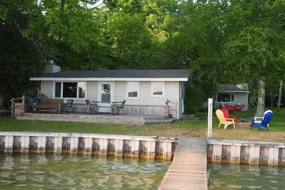 Image de Birch Shores Resort - The Aspen Cottage - Lakefront with Water Toys!