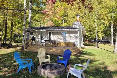 Image de Birch Shores Resort - The Hemlock Cottage - Lakeview with Water Toys!