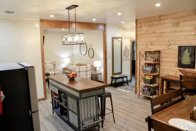 Image de Beautiful Guest House on 66 Acres Hot Tub, Ac, King Beds -Check Out Our Reviews!