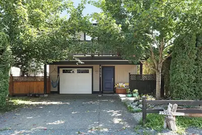 Image de Bright & Modern, with Garage - Walk to Everything!