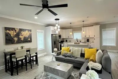 Image de Modern Home - 9 Min to Uptown - Plaza Midwood