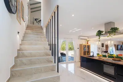 Image de Belle maison Ă Zagvozd avec WiFi