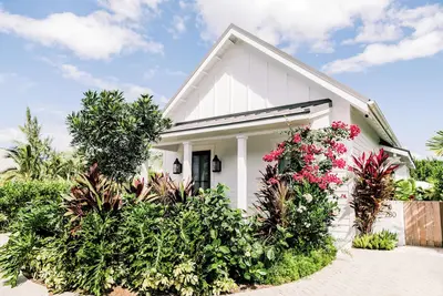 Image de Luxury Cottage, 1bd/1ba steps to Pool+7 Mile Beach