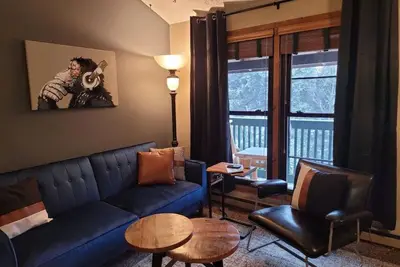 Image de Ski-71 @Snowshoe. Loft for your Winter Getaway!