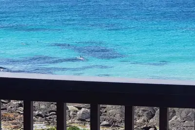 Image de Explore coastal luxury at On The Rocks