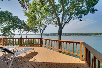 Image de Boat Dock & Patio! Waterfront Hideaway in Grove