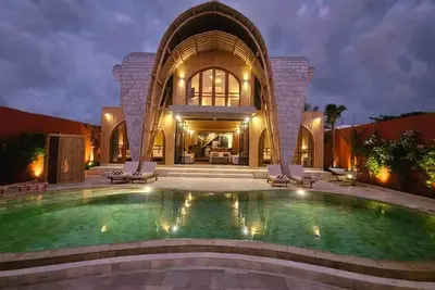 Image de Exceptional Bamboo Estate in Kuta for 12 guests