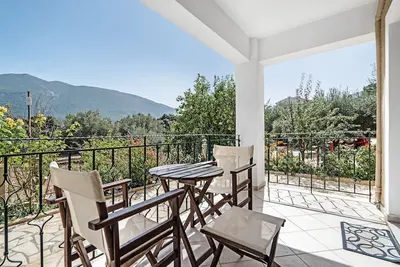 Image de Studio \"Daratos 4\" avec vue sur la mer, jardin partagé et Wi-Fi