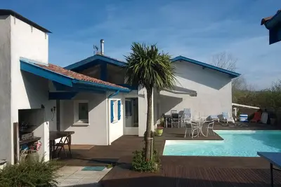 Image de Maison de vacances avec piscine pour groupe