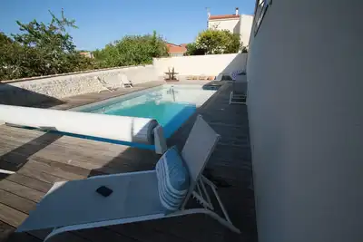 Image de Hypercentre de Fouras, 4 chambres, piscine et jardin.