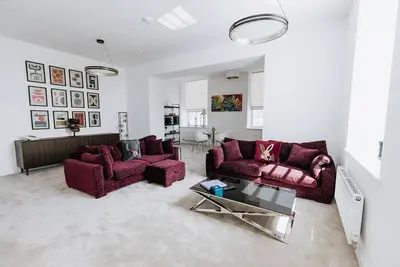 Image de Grade 2 Listed Property with a Beautiful Design