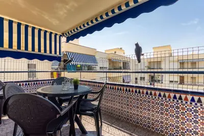 Image de Bel appartement pour 5 personnes avec piscine, Wifi, Tv, balcon et parking
