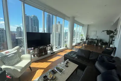 Image de Huge 2 bed new penthouse condo in Long Island city