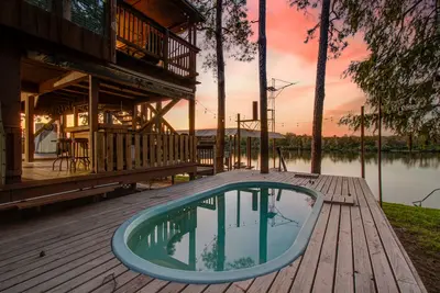 Image de Riverfront Retreat Getaway