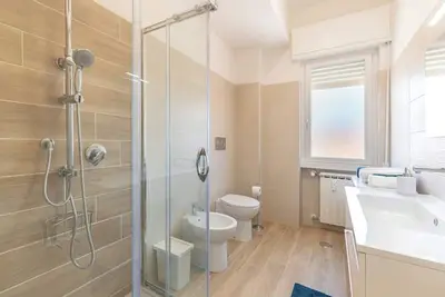 Image de Ostia beach Seafront apartment
