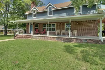 Image de Unique Cotter Getaway w/ Deck & Outdoor Dining!